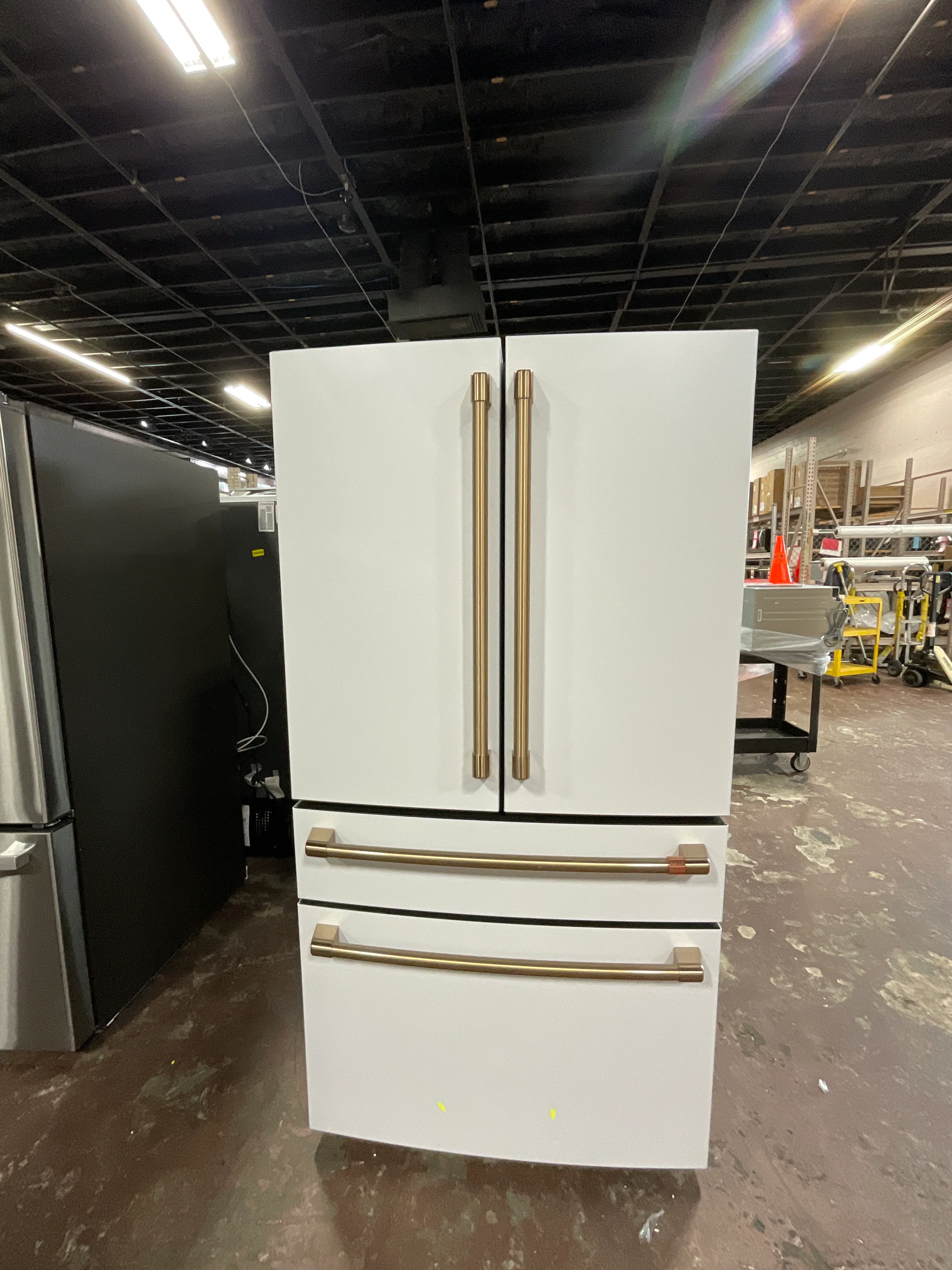 CAFÉ™ ENERGY STAR® 23.2 Cu. Ft. Smart Counter-Depth 4-Door French-Door Refrigerator With Dual-Dispense AutoFill Pitcher - Image 11