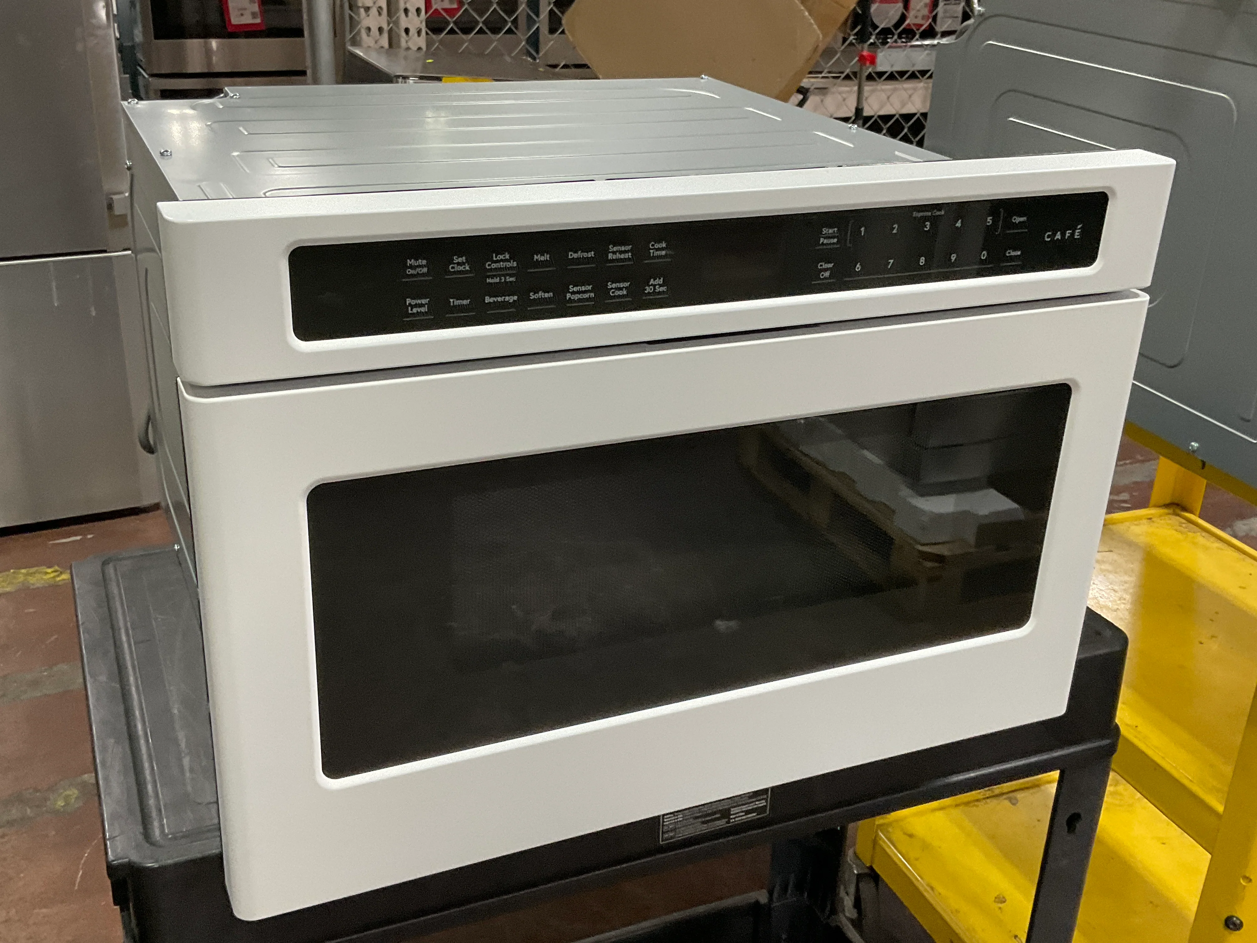 CAFÉ™ Built-In Microwave Drawer Oven - Image 11