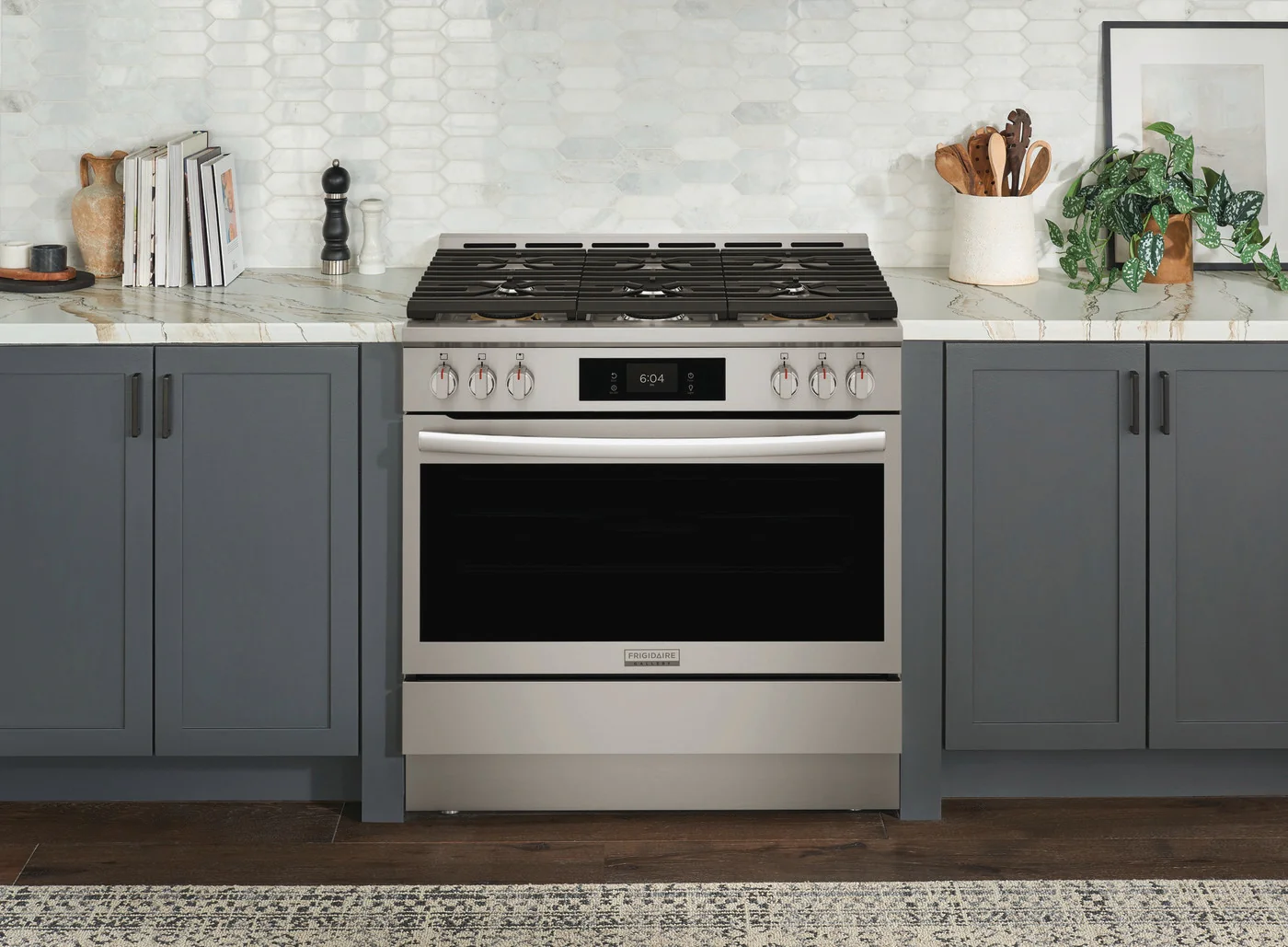 Frigidaire Gallery 36" Gas Range with Air Fry - Image 6