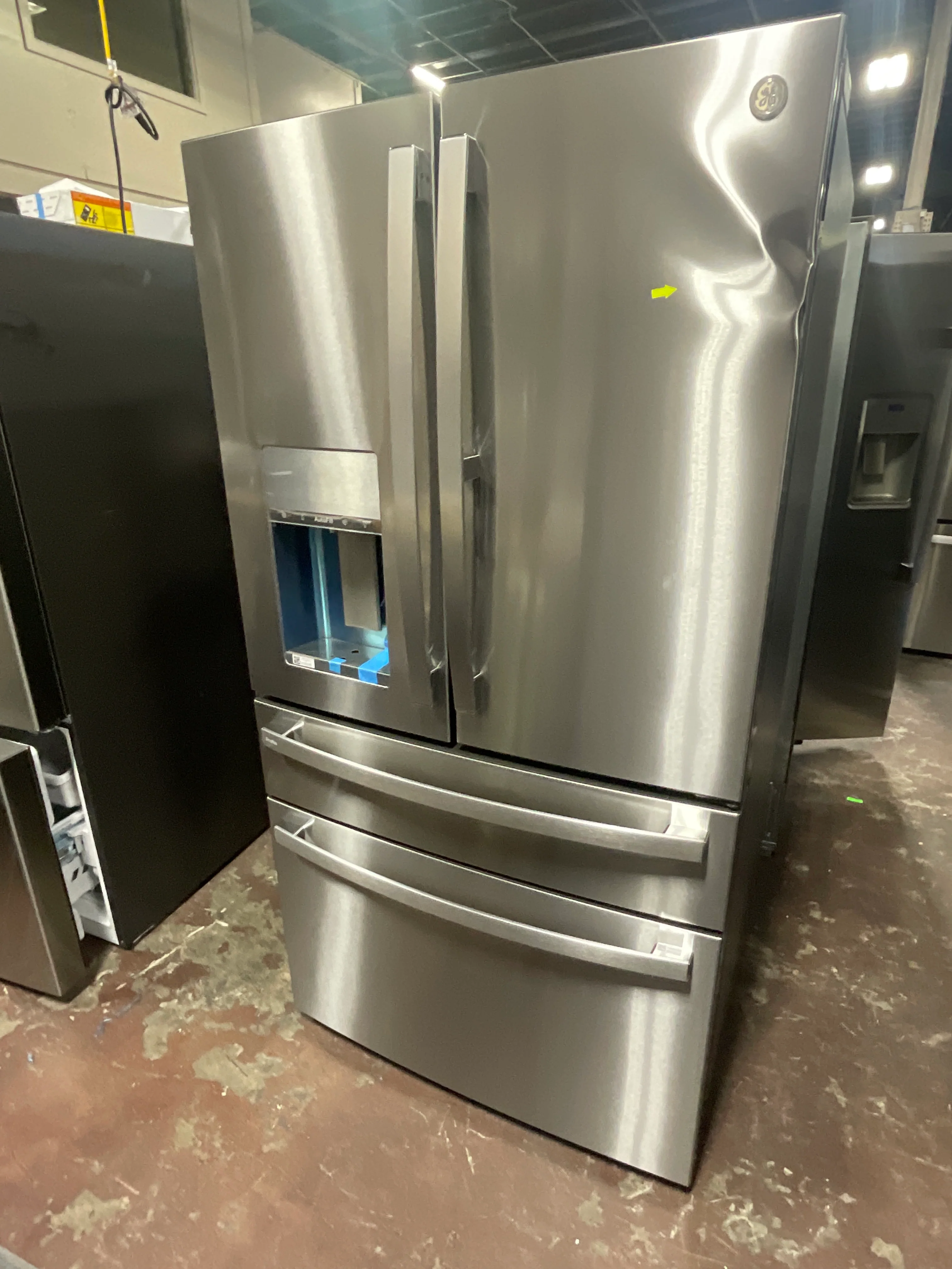 GE Profile™ ENERGY STAR® 27.9 Cu. Ft. Smart Fingerprint Resistant 4-Door French-Door Refrigerator with Door In Door - Image 17