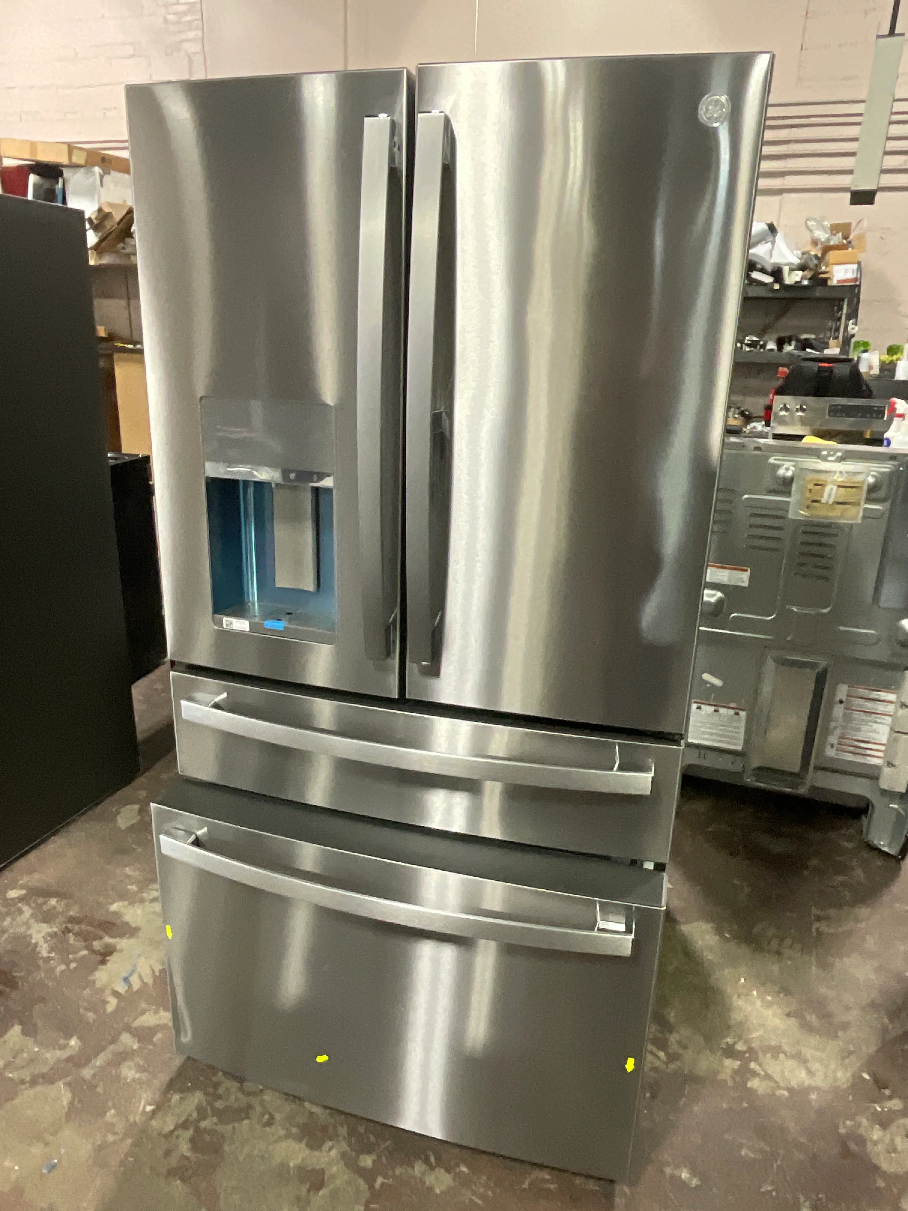 GE Profile™ ENERGY STAR® 27.9 Cu. Ft. Smart Fingerprint Resistant 4-Door French-Door Refrigerator with Door In Door - Image 25