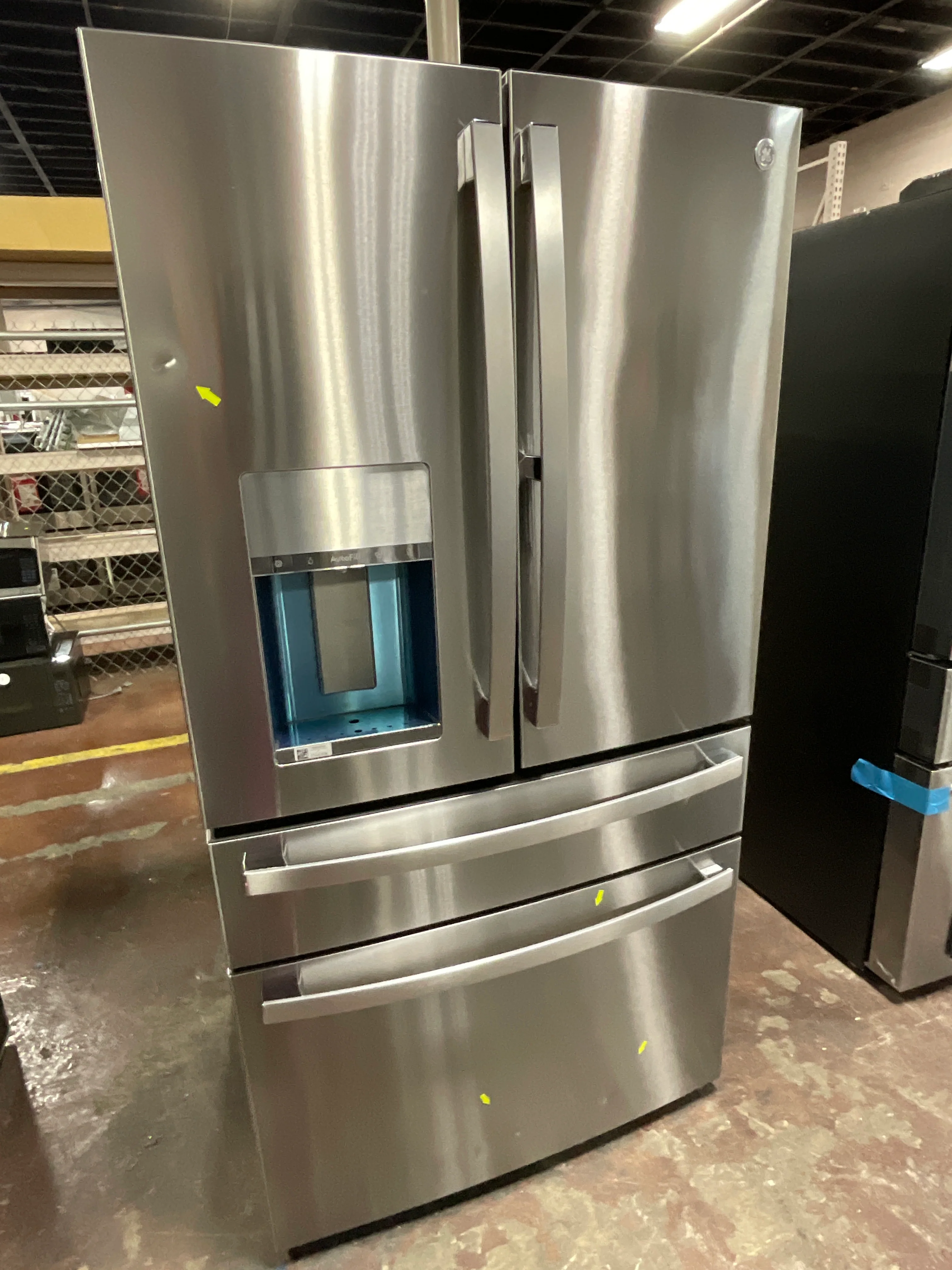 GE Profile™ ENERGY STAR® 27.9 Cu. Ft. Smart Fingerprint Resistant 4-Door French-Door Refrigerator with Door In Door - Image 31
